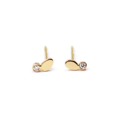 Boucles galet or jaune et 1 diamant