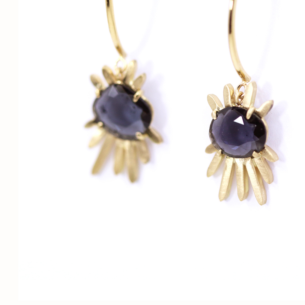 Boucles d’oreilles Oeil Protecteur or jaune et spinelle