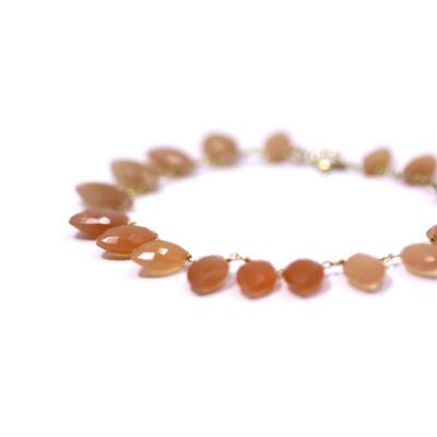 bracelet Plumettes or et pierre de lune pêche-2